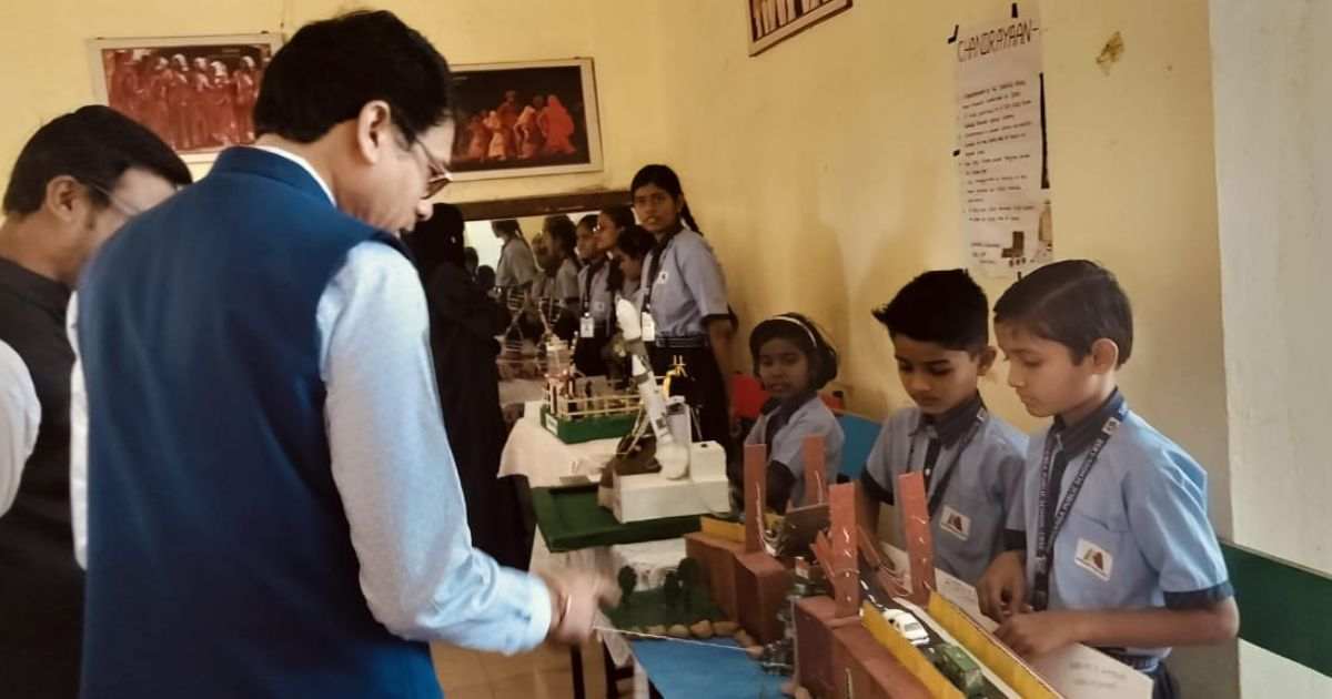 Sushganga Public Schoolमध्ये राष्ट्रीय विज्ञान दिवस साजरा.